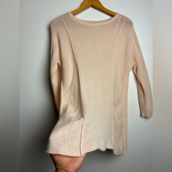 CYNTHIA ROWLEY 100% 2Ply Cashmere Knit Long Sleeve Crew-Neck peach luxury Size M - Picture 3 of 9